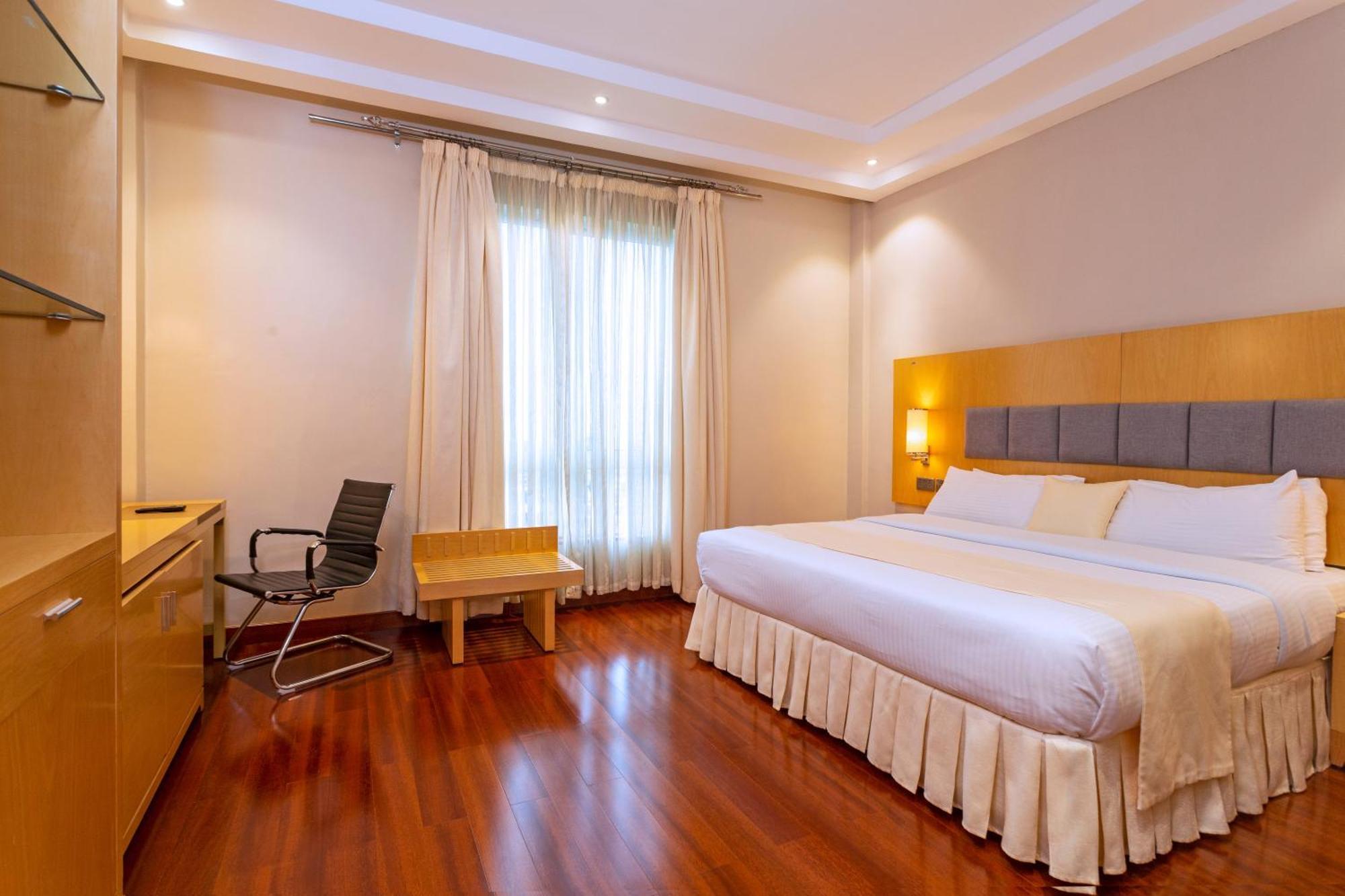 Three Steers Hotel メル エクステリア 写真
